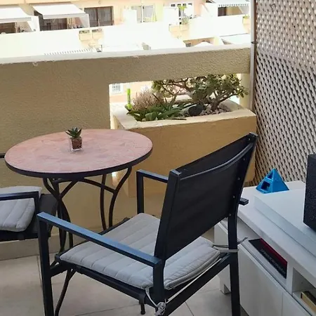 Mareverde Fanabe アパート アデヘ